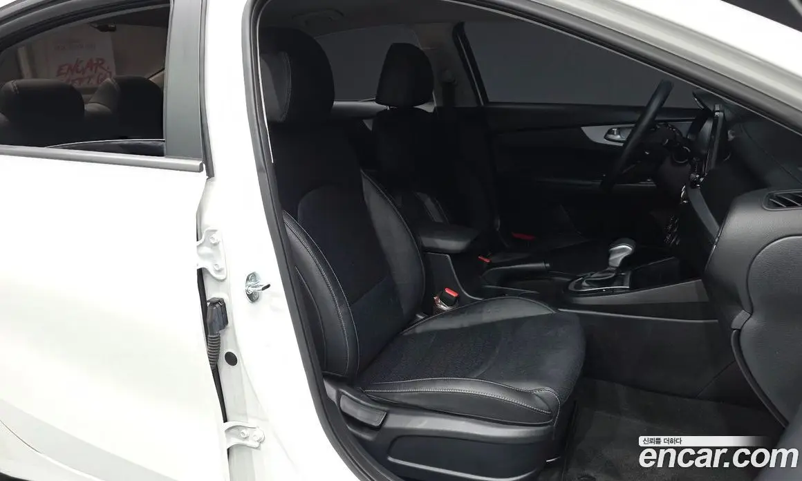 Kia K3 2024 1.6 автомат (гидро), фото 17 Kia K3 2024 1.6 автомат (гидро), фото 17