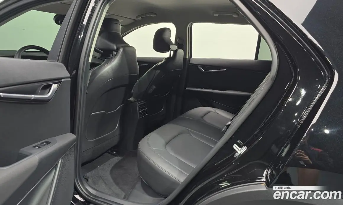 Kia Niro 2023 0.2 автомат (гидро), фото 16