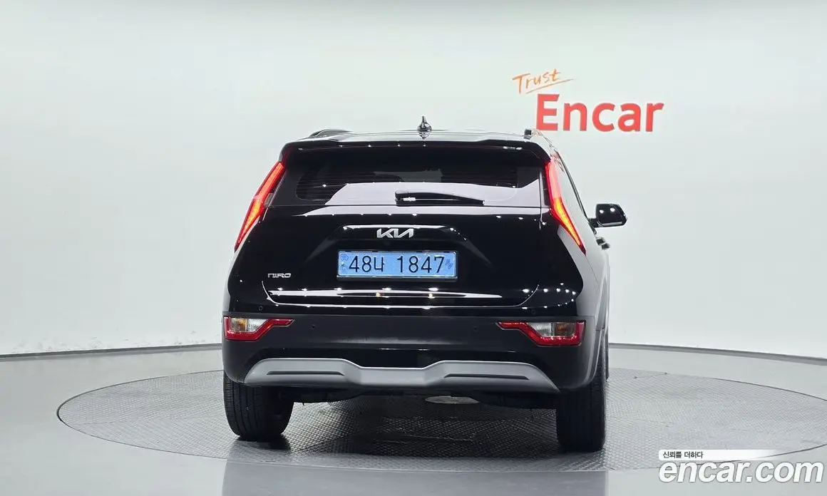 Kia Niro 2023 0.2 автомат (гидро), фото 3