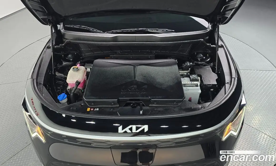 Kia Niro 2023 0.2 автомат (гидро), фото 5