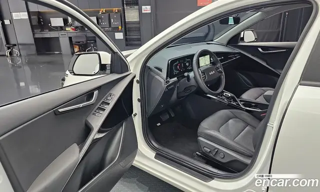 Kia Niro 2026 1.6 автомат (гидро), миниатюра 12