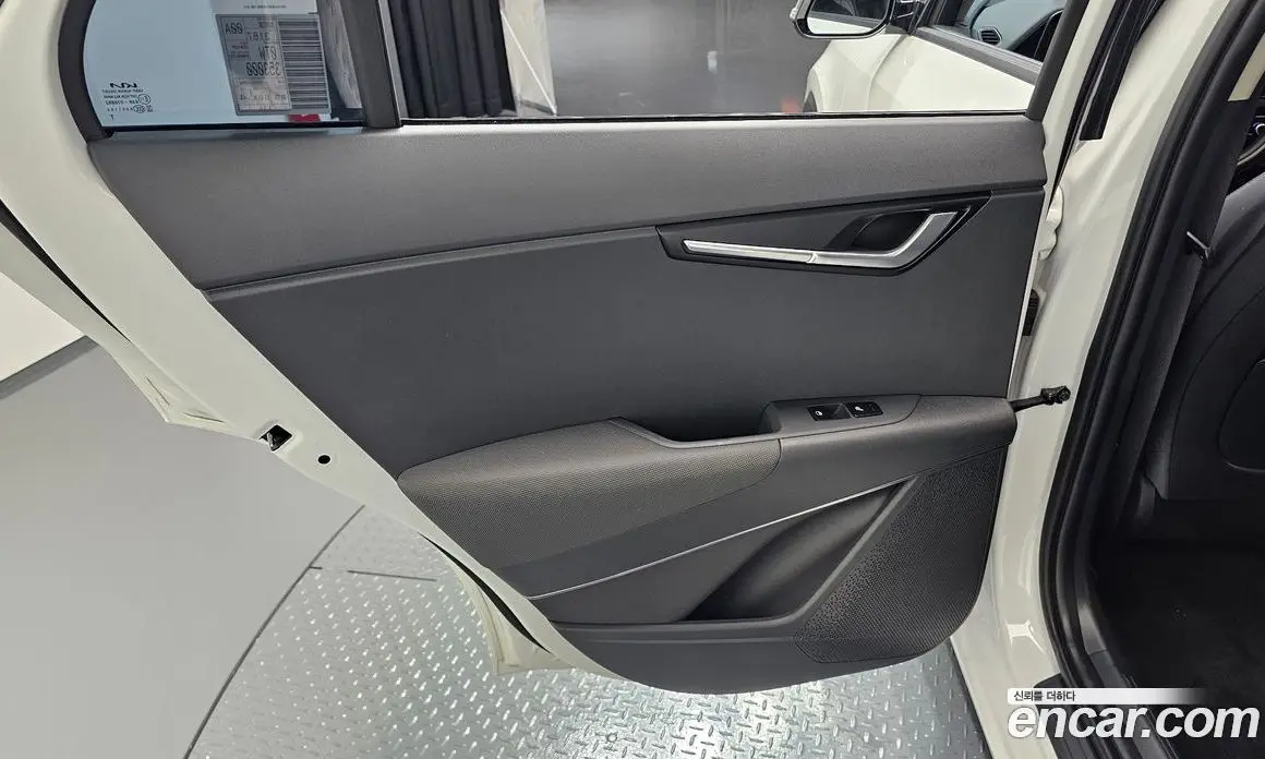 Kia Niro 2026 1.6 автомат (гидро), фото 14 Kia Niro 2026 1.6 автомат (гидро), фото 14