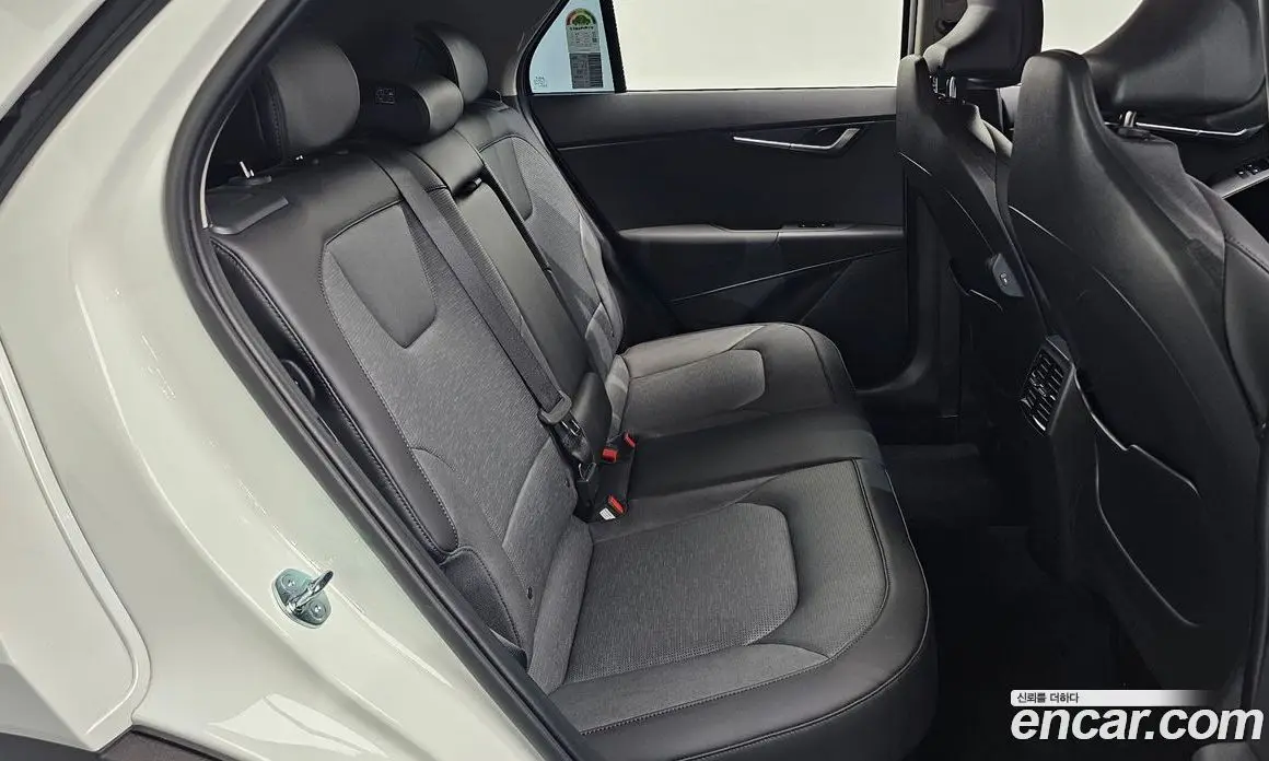 Kia Niro 2026 1.6 автомат (гидро), фото 16 Kia Niro 2026 1.6 автомат (гидро), фото 16
