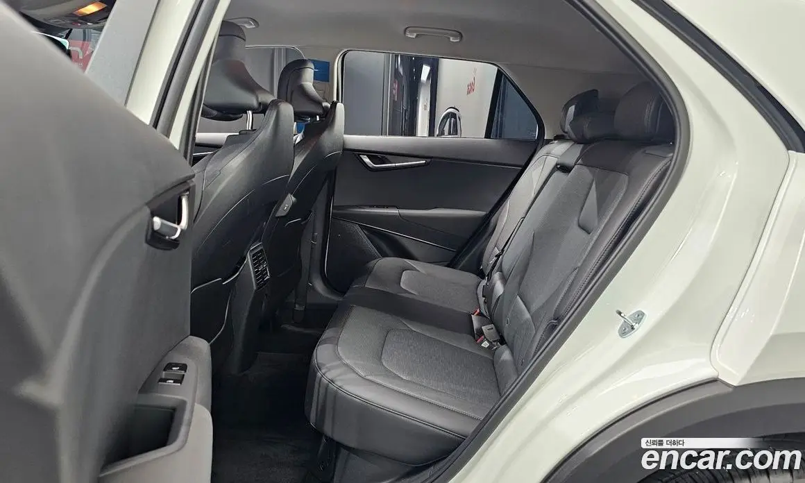 Kia Niro 2026 1.6 автомат (гидро), фото 17 Kia Niro 2026 1.6 автомат (гидро), фото 17