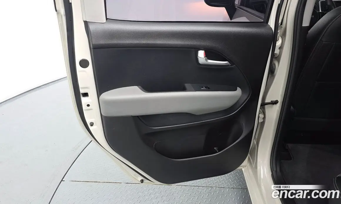 Kia Ray 2022 1.0 автомат (гидро), фото 14 Kia Ray 2022 1.0 автомат (гидро), фото 14