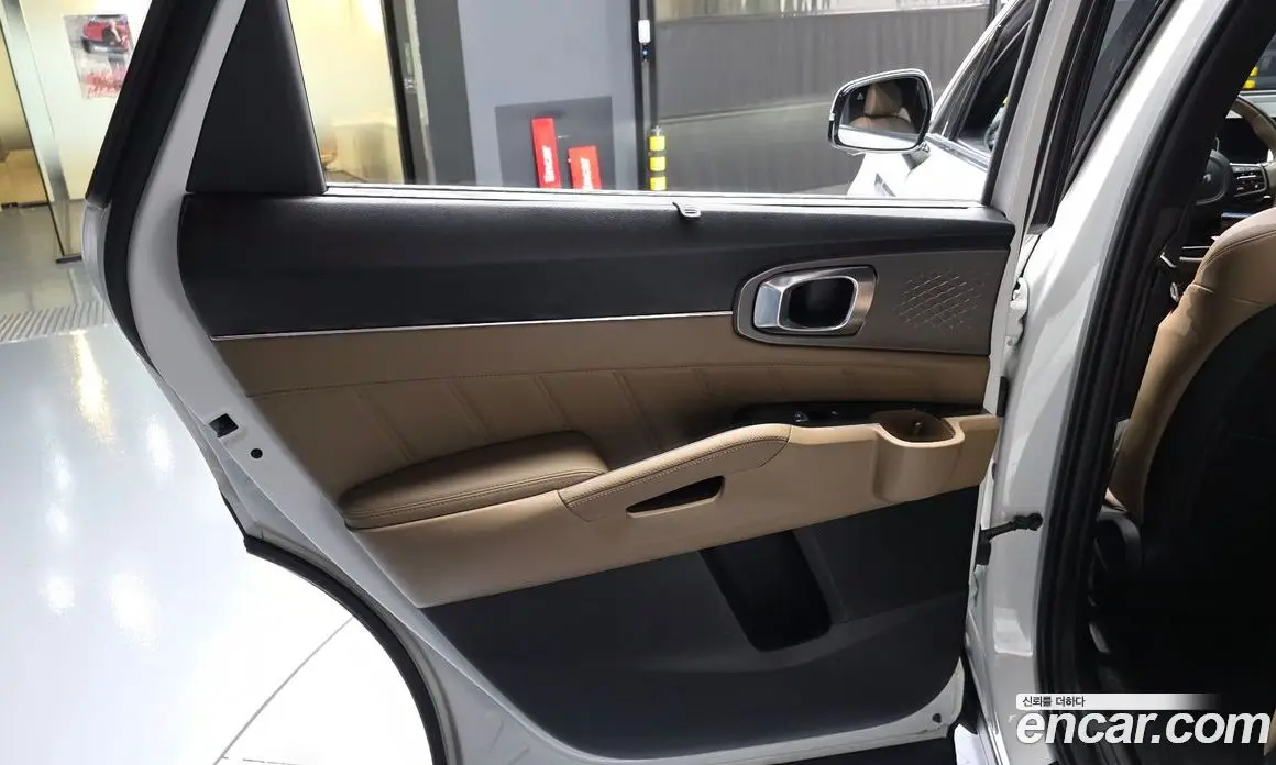 Kia Sorento 2023 1.6 автомат (гидро), фото 15