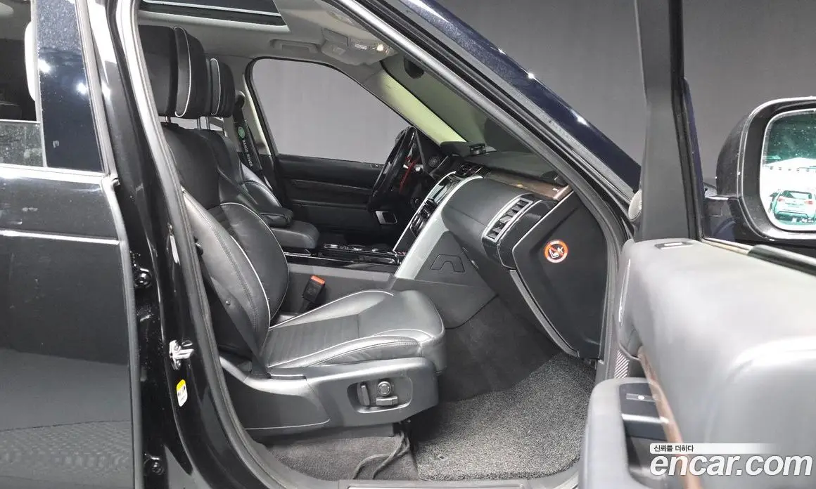 Land Rover Discovery 2018 3.0 автомат (гидро), фото 17 Land Rover Discovery 2018 3.0 автомат (гидро), фото 17