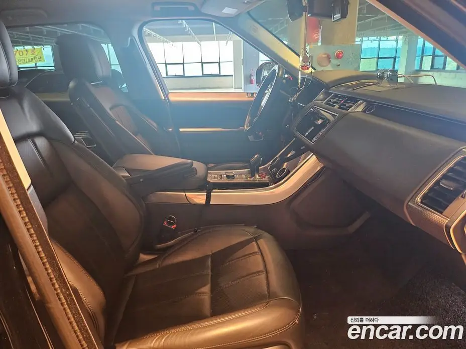 Land Rover Range Rover Sport 2018 3.0 автомат (гидро), фото 11 Land Rover Range Rover Sport 2018 3.0 автомат (гидро), фото 11