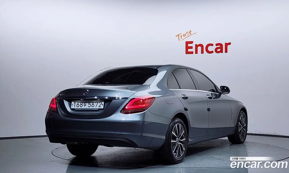 Mercedes-Benz C-Class 2019 2.0 автомат (гидро), фото 2 Mercedes-Benz C-Class 2019 2.0 автомат (гидро), фото 2