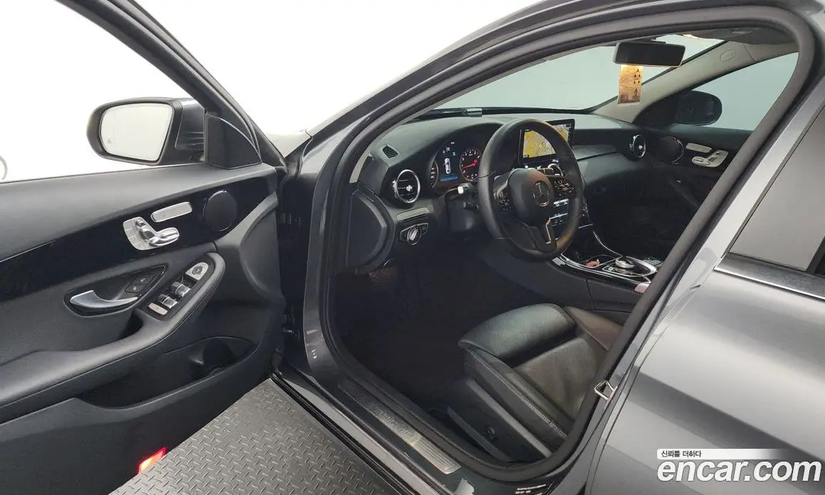 Mercedes-Benz C-Class 2019 2.0 автомат (гидро), фото 13 Mercedes-Benz C-Class 2019 2.0 автомат (гидро), фото 13