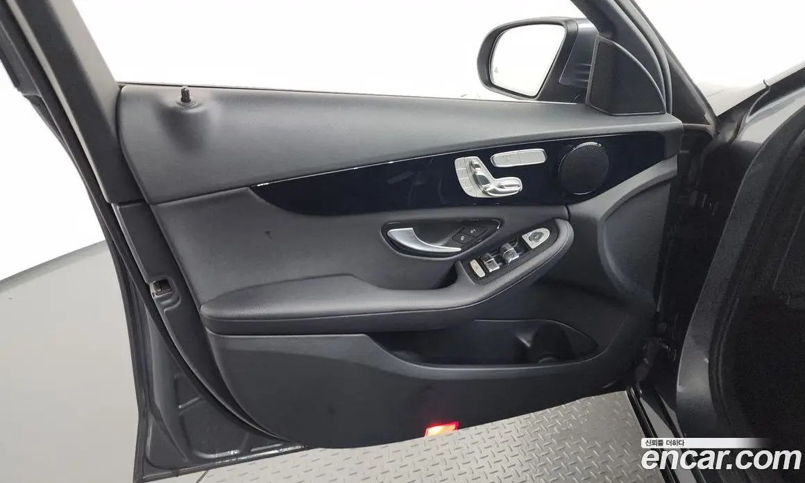 Mercedes-Benz C-Class 2019 2.0 автомат (гидро), фото 14 Mercedes-Benz C-Class 2019 2.0 автомат (гидро), фото 14