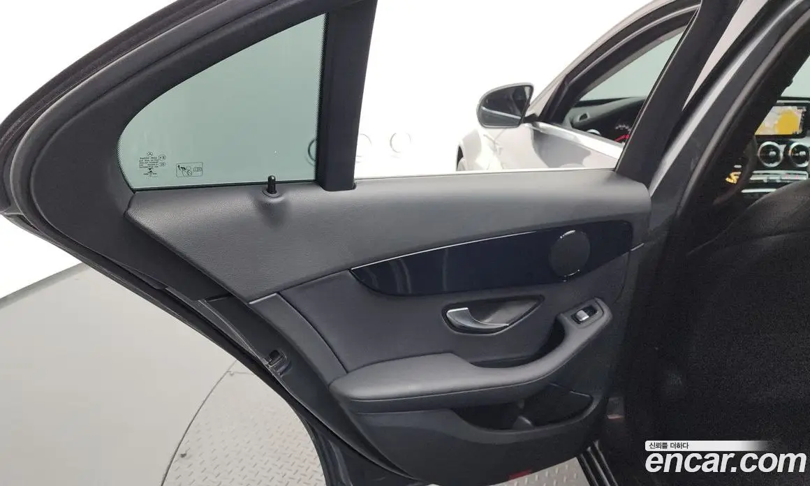 Mercedes-Benz C-Class 2019 2.0 автомат (гидро), фото 15 Mercedes-Benz C-Class 2019 2.0 автомат (гидро), фото 15