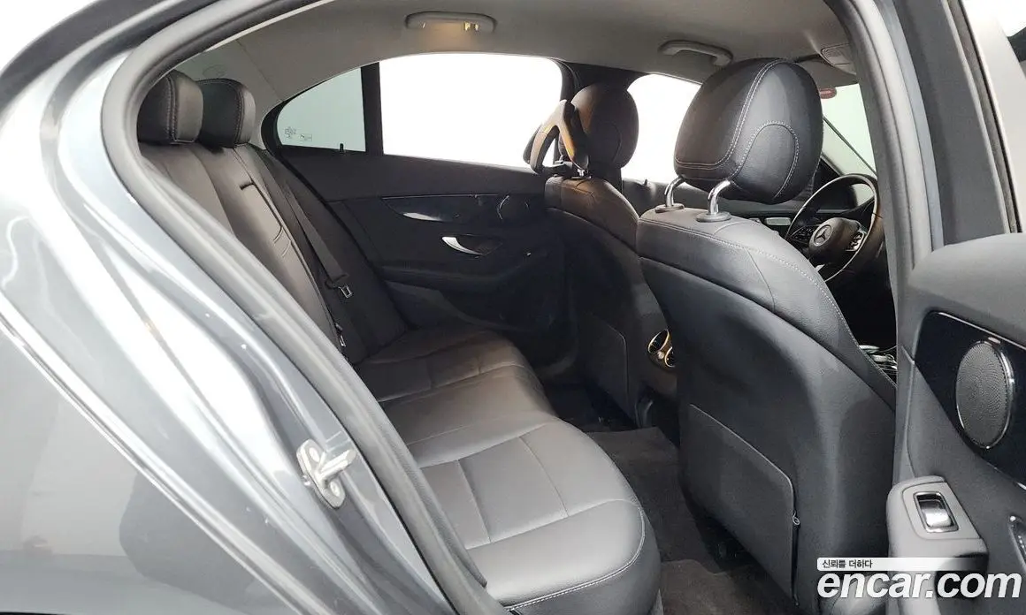 Mercedes-Benz C-Class 2019 2.0 автомат (гидро), фото 18 Mercedes-Benz C-Class 2019 2.0 автомат (гидро), фото 18