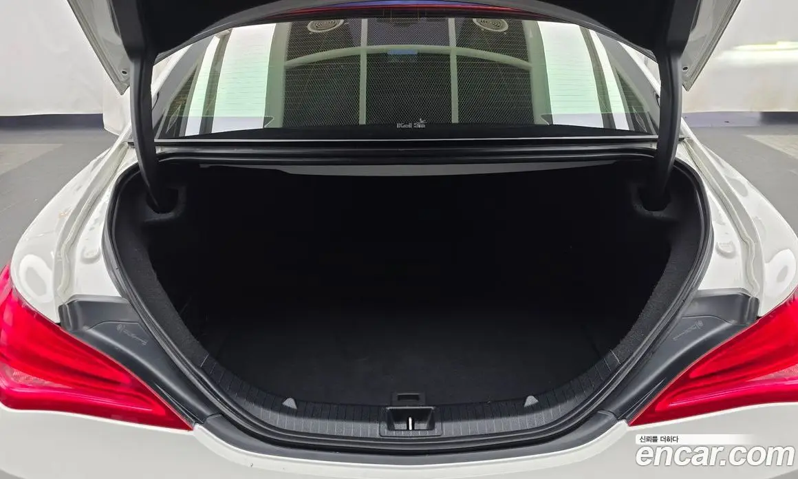 Mercedes-Benz CLA-Class 2016 2.0 автомат (гидро), фото 20 Mercedes-Benz CLA-Class 2016 2.0 автомат (гидро), фото 20