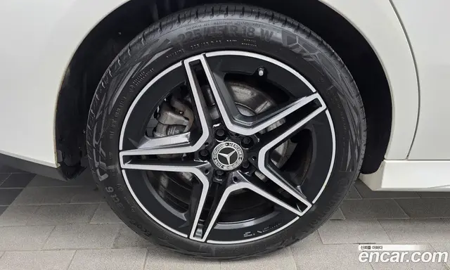 Mercedes-Benz CLA-Class 2023 2.0 автомат (гидро), миниатюра 5 Mercedes-Benz CLA-Class 2023 2.0 автомат (гидро), миниатюра 5