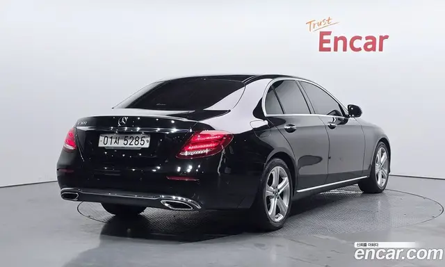 Mercedes-Benz E-Class, 2018, 60 601 км