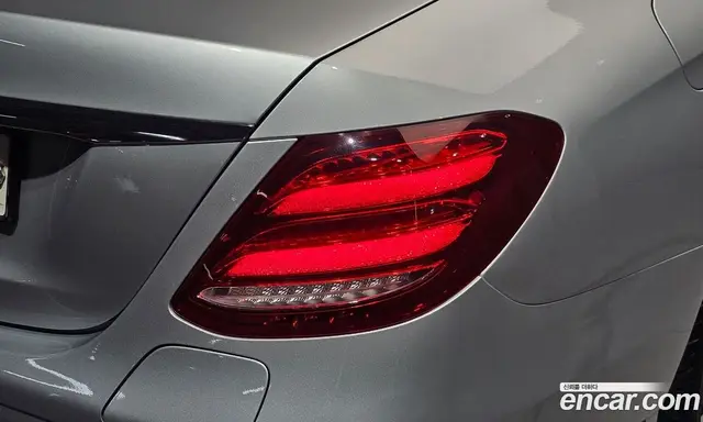 Mercedes-Benz E-Class 2019 2.0 автомат (гидро), миниатюра 9