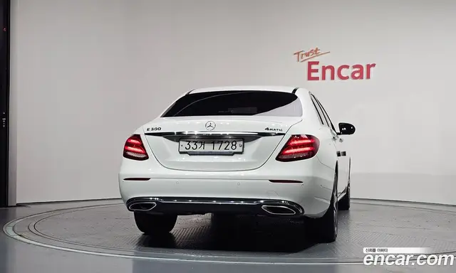 Mercedes-Benz E-Class 2019 2.0 автомат (гидро), миниатюра 4