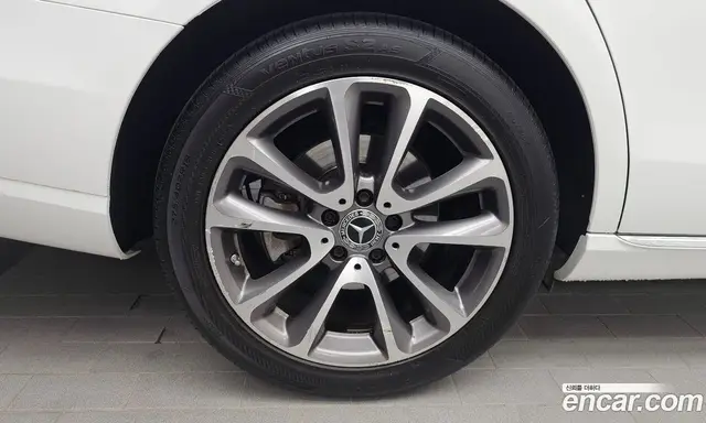 Mercedes-Benz E-Class 2019 2.0 автомат (гидро), миниатюра 5
