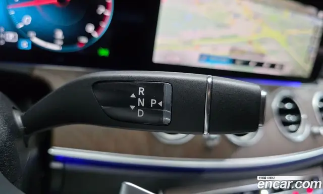Mercedes-Benz E-Class 2022 2.0 автомат (гидро), миниатюра 12
