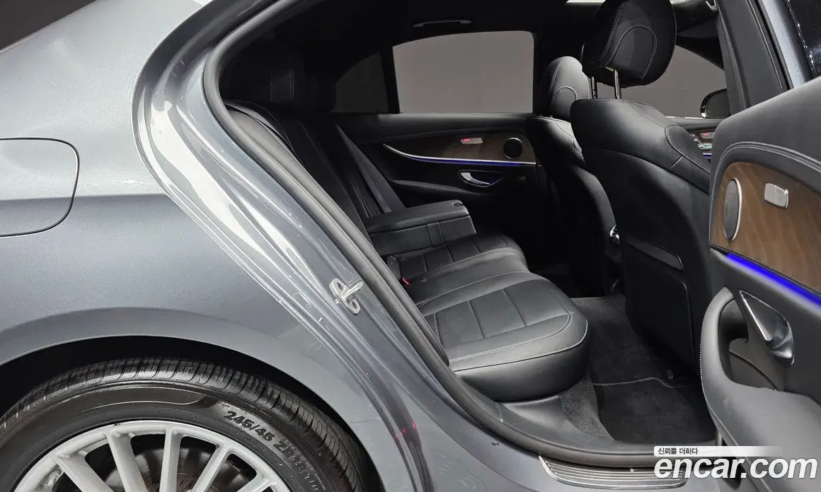 Mercedes-Benz E-Class 2022 2.0 автомат (гидро), фото 17