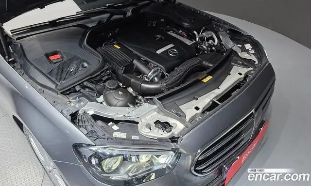 Mercedes-Benz E-Class 2022 2.0 автомат (гидро), миниатюра 6