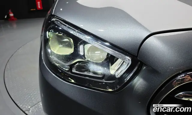 Mercedes-Benz E-Class 2022 2.0 автомат (гидро), миниатюра 8