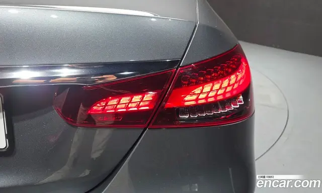 Mercedes-Benz E-Class 2022 2.0 автомат (гидро), миниатюра 9