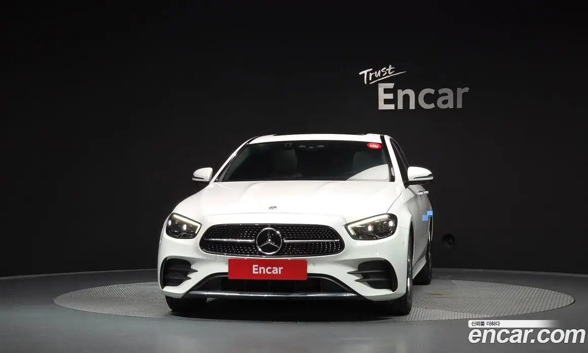 Mercedes-Benz E-Class 2023 2.0 автомат (гидро), фото 3