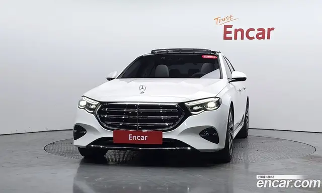 Mercedes-Benz E-Class 2024 2.0 автомат (гидро), миниатюра 2