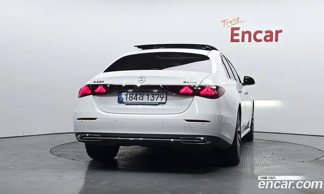 Mercedes-Benz E-Class 2024 2.0 автомат (гидро), миниатюра 3