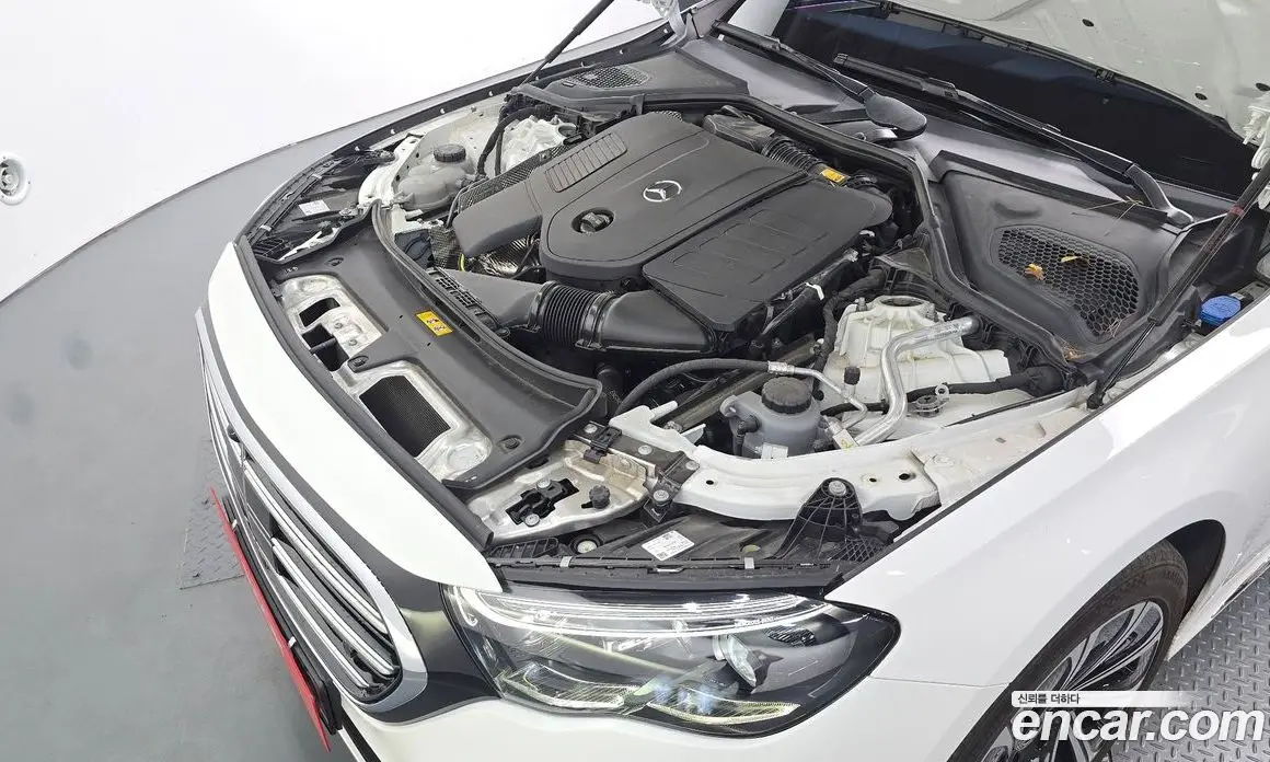 Mercedes-Benz E-Class 2024 2.0 автомат (гидро), фото 5