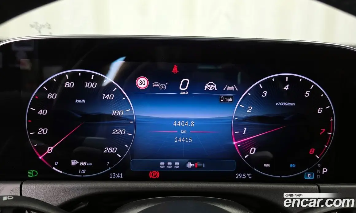 Mercedes-Benz E-Class 2025 2.0 автомат (гидро), фото 11