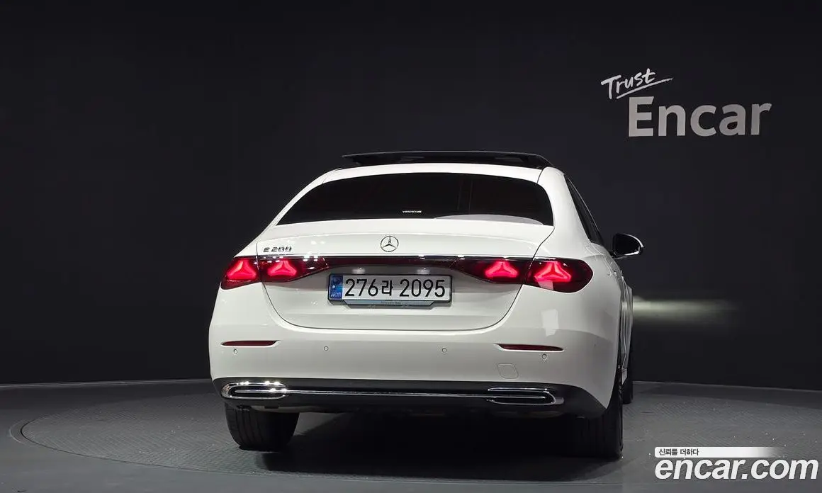Mercedes-Benz E-Class 2025 2.0 автомат (гидро), фото 4
