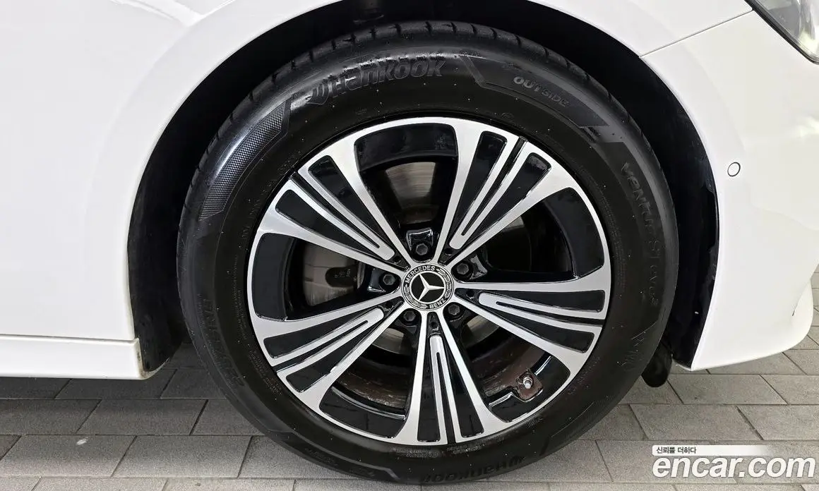Mercedes-Benz E-Class 2025 2.0 автомат (гидро), фото 7