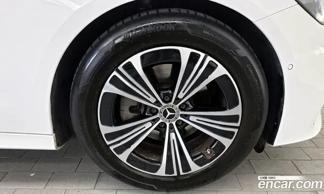 Mercedes-Benz E-Class 2025 2.0 автомат (гидро), миниатюра 7