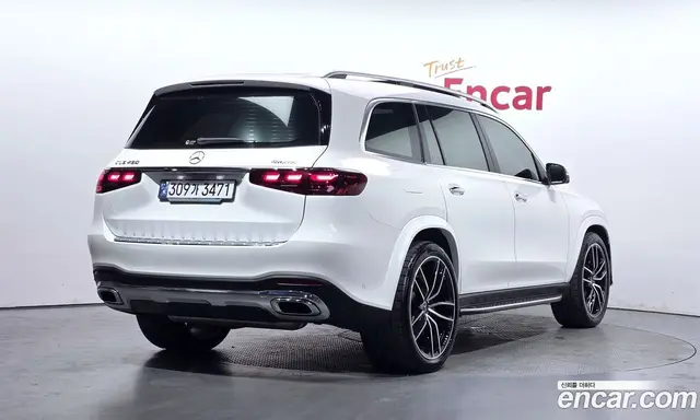 Mercedes-Benz GLS-Class 2025 3.0 автомат (гидро), миниатюра 2