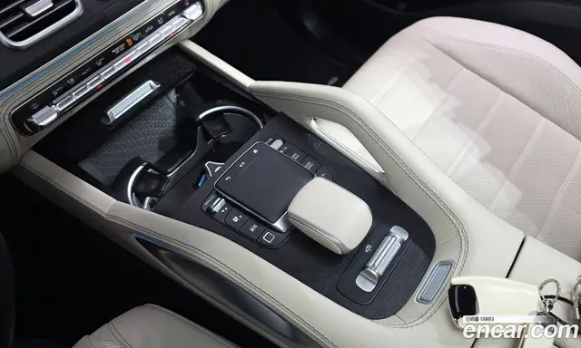 Mercedes-Benz GLS-Class 2025 3.0 автомат (гидро), миниатюра 12