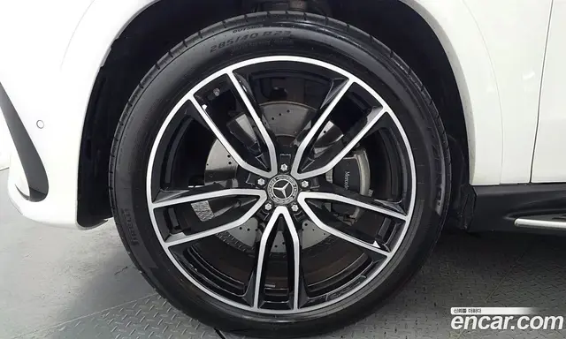 Mercedes-Benz GLS-Class 2025 3.0 автомат (гидро), миниатюра 5