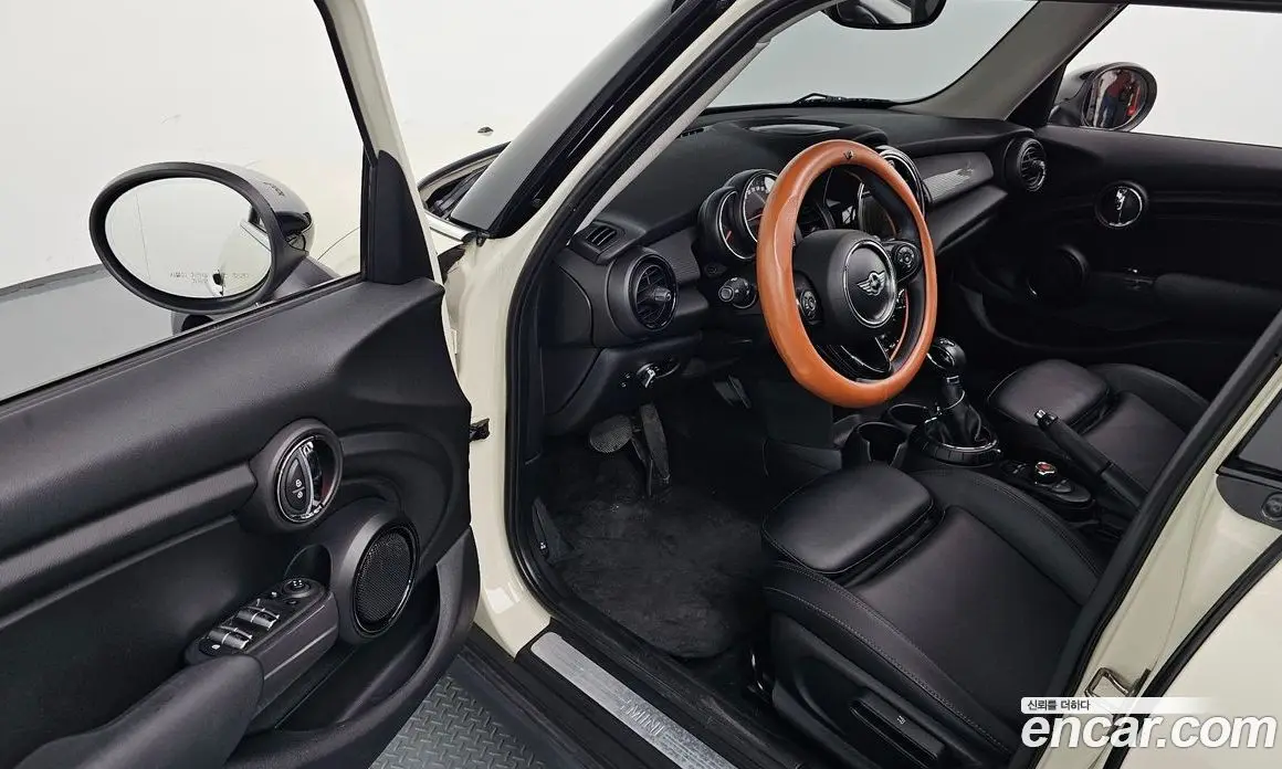 Mini Cooper 2015 1.5 автомат (гидро), фото 12