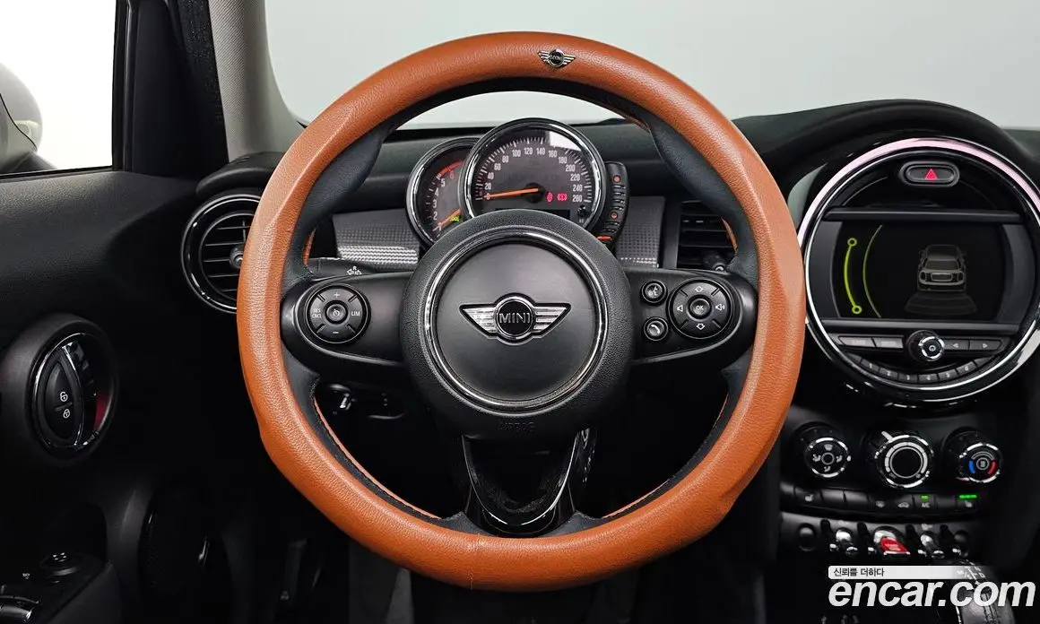 Mini Cooper 2015 1.5 автомат (гидро), фото 17