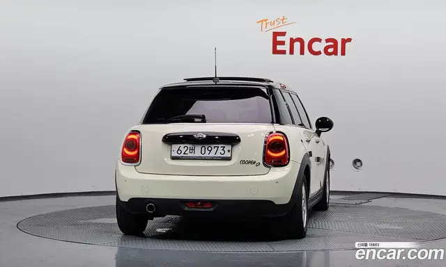 Mini Cooper 2015 1.5 автомат (гидро), миниатюра 3