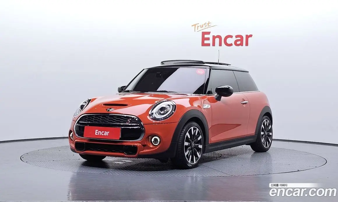 Mini Cooper 2020 2.0 автомат (гидро), фото 1 Mini Cooper 2020 2.0 автомат (гидро), фото 1
