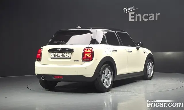 Mini Cooper 2020 1.5 автомат (гидро), миниатюра 2