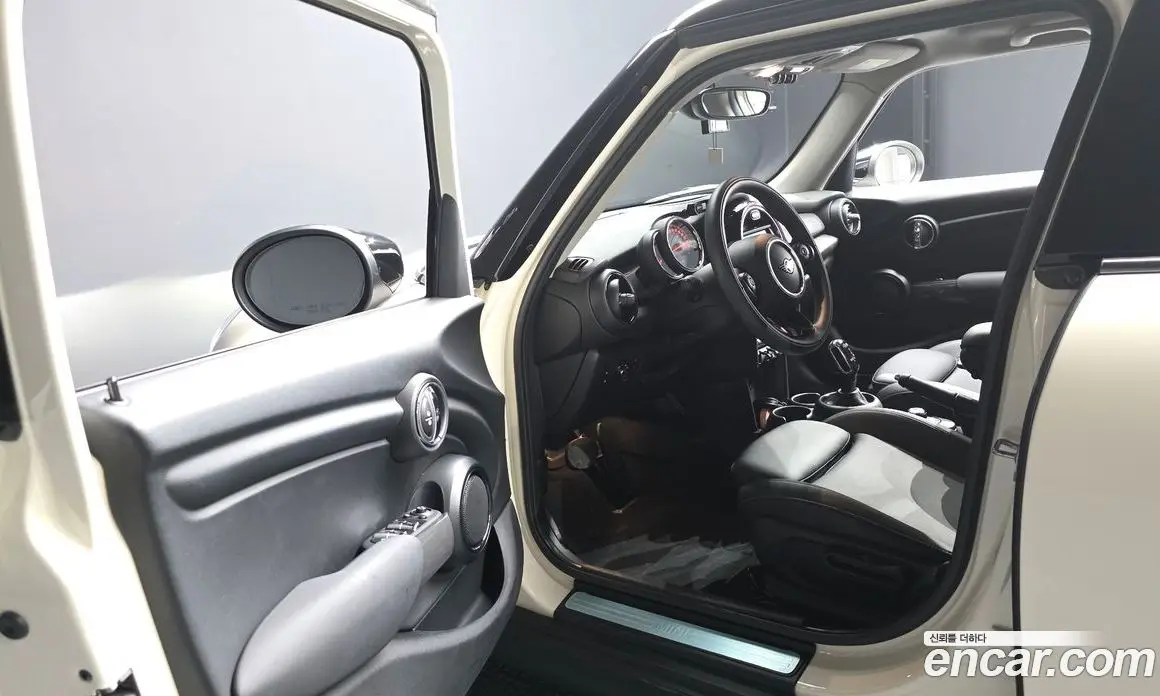 Mini Cooper 2020 1.5 автомат (гидро), фото 13