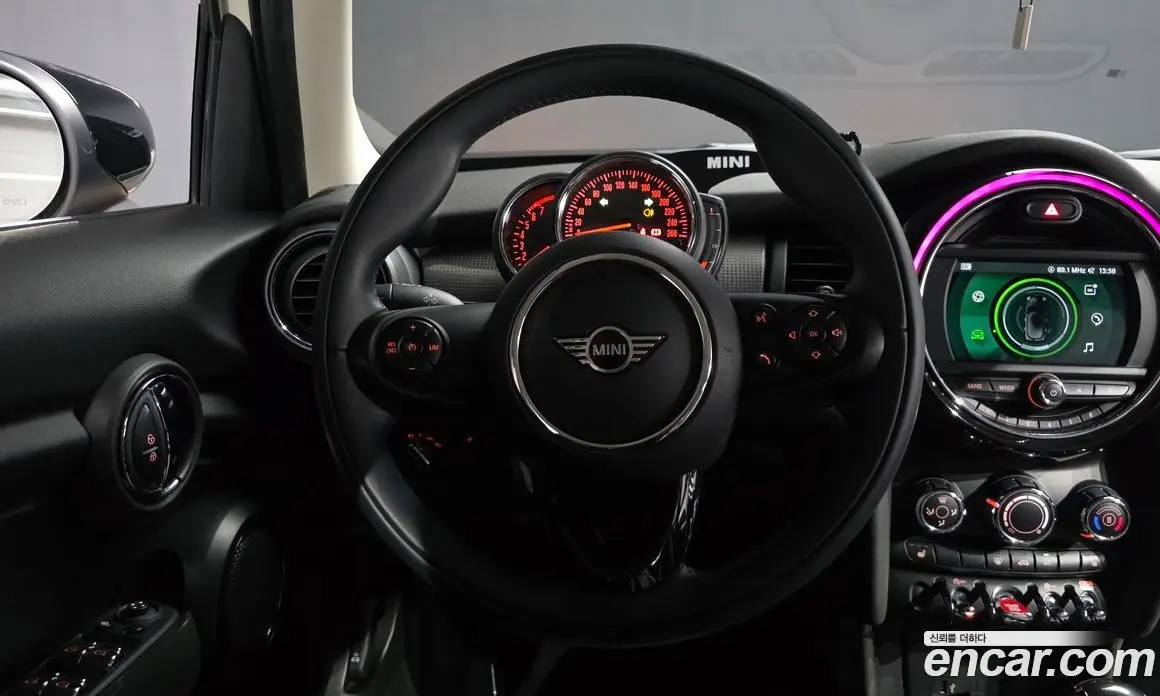 Mini Cooper 2020 1.5 автомат (гидро), фото 19