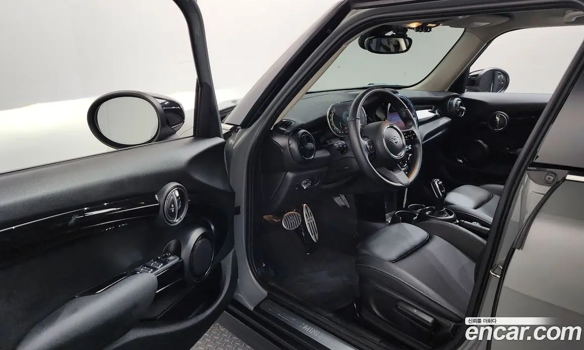 Mini Cooper 2021 1.5 автомат (гидро), фото 13