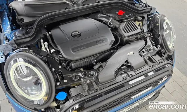 Mini Cooper 2023 2.0 автомат (гидро), миниатюра 6