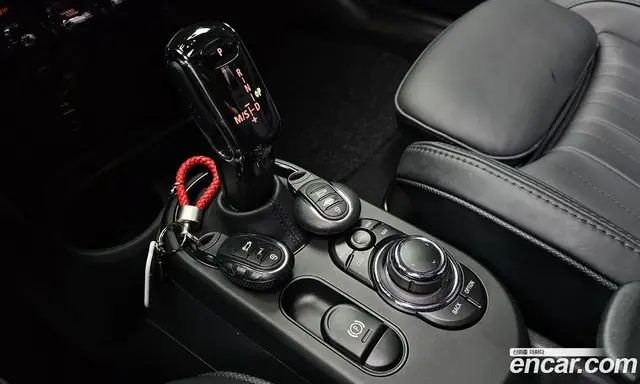Mini Cooper 2024 2.0 автомат (гидро), миниатюра 12