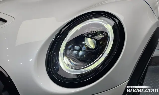 Mini Cooper 2024 2.0 автомат (гидро), миниатюра 8 Mini Cooper 2024 2.0 автомат (гидро), миниатюра 8